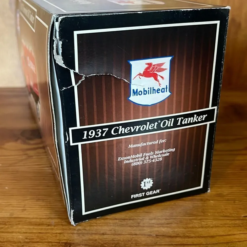 First Gear Diecast 1937 Chevrolet Oil Tanker Limited Edition 8.5”‎ long